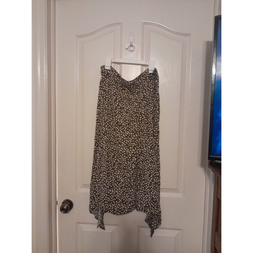 Lulus Womens Green Knee Length Side Zip Frront Slit. Size Large. B64